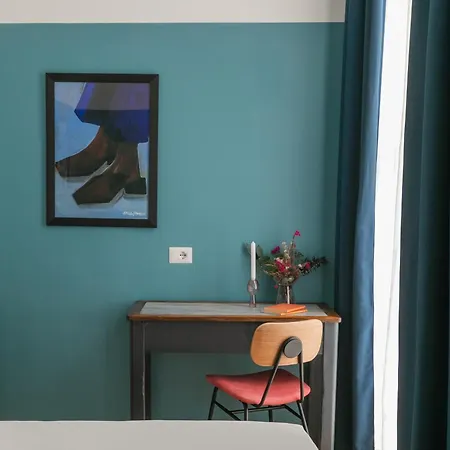 Interno 12 *